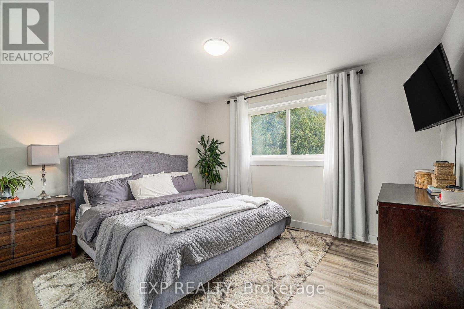 












2462 DUNNING ROAD

,
Ottawa,




Ontario
K0A3E0

