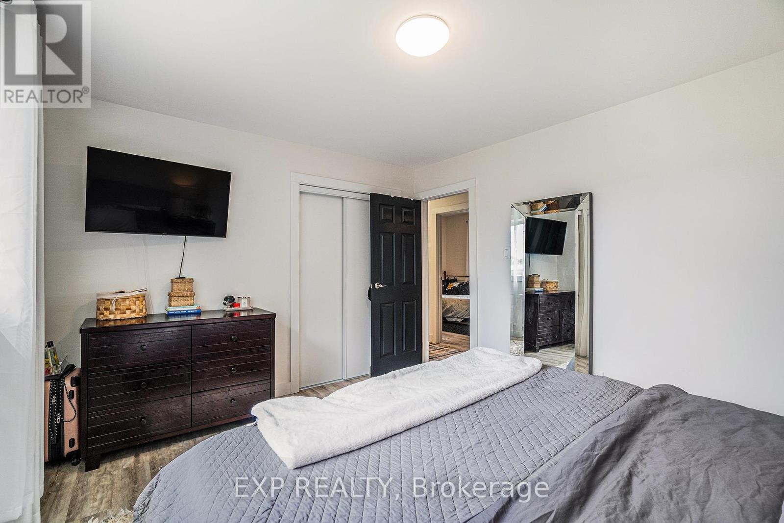 












2462 DUNNING ROAD

,
Ottawa,




Ontario
K0A3E0

