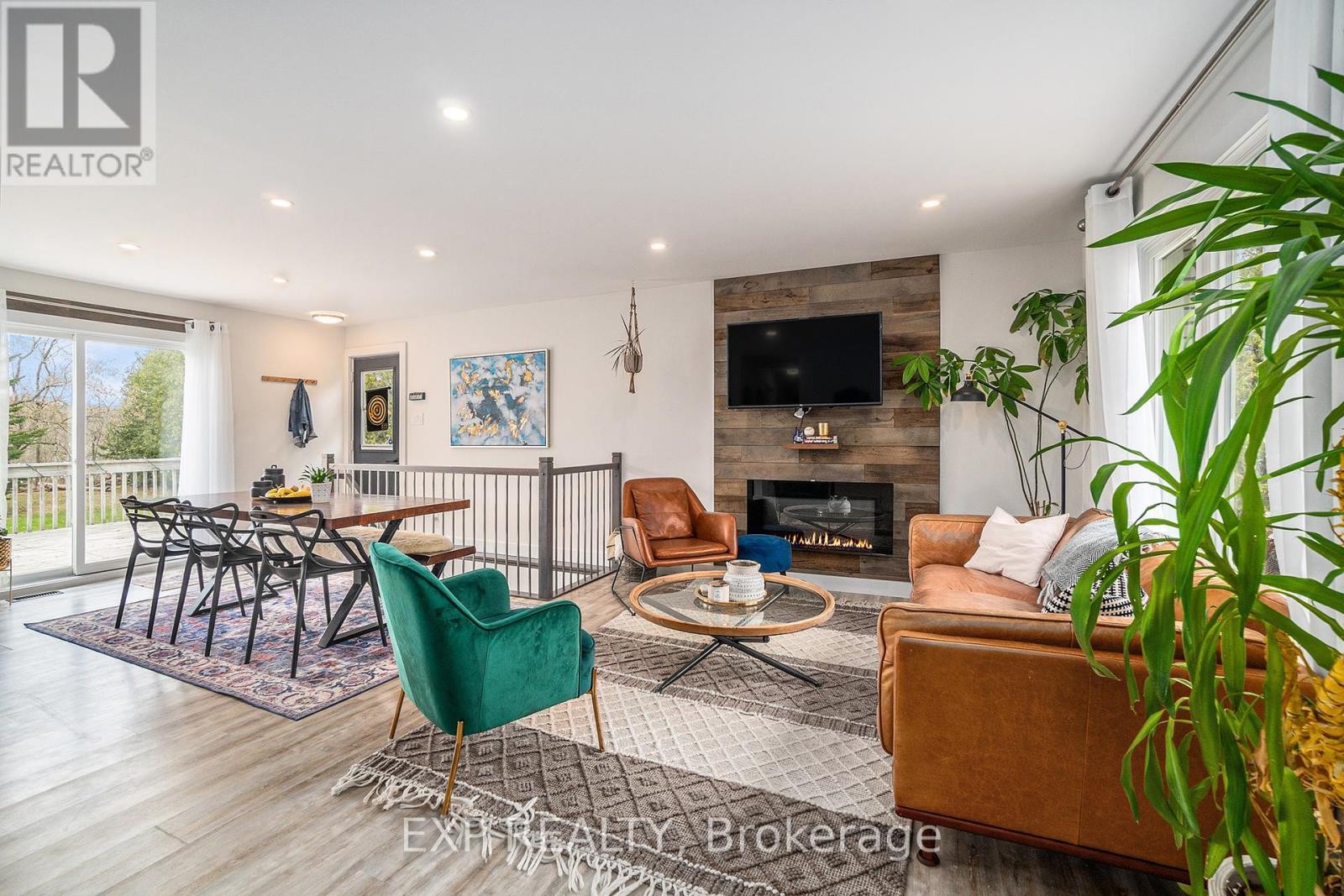 












2462 DUNNING ROAD

,
Ottawa,




Ontario
K0A3E0

