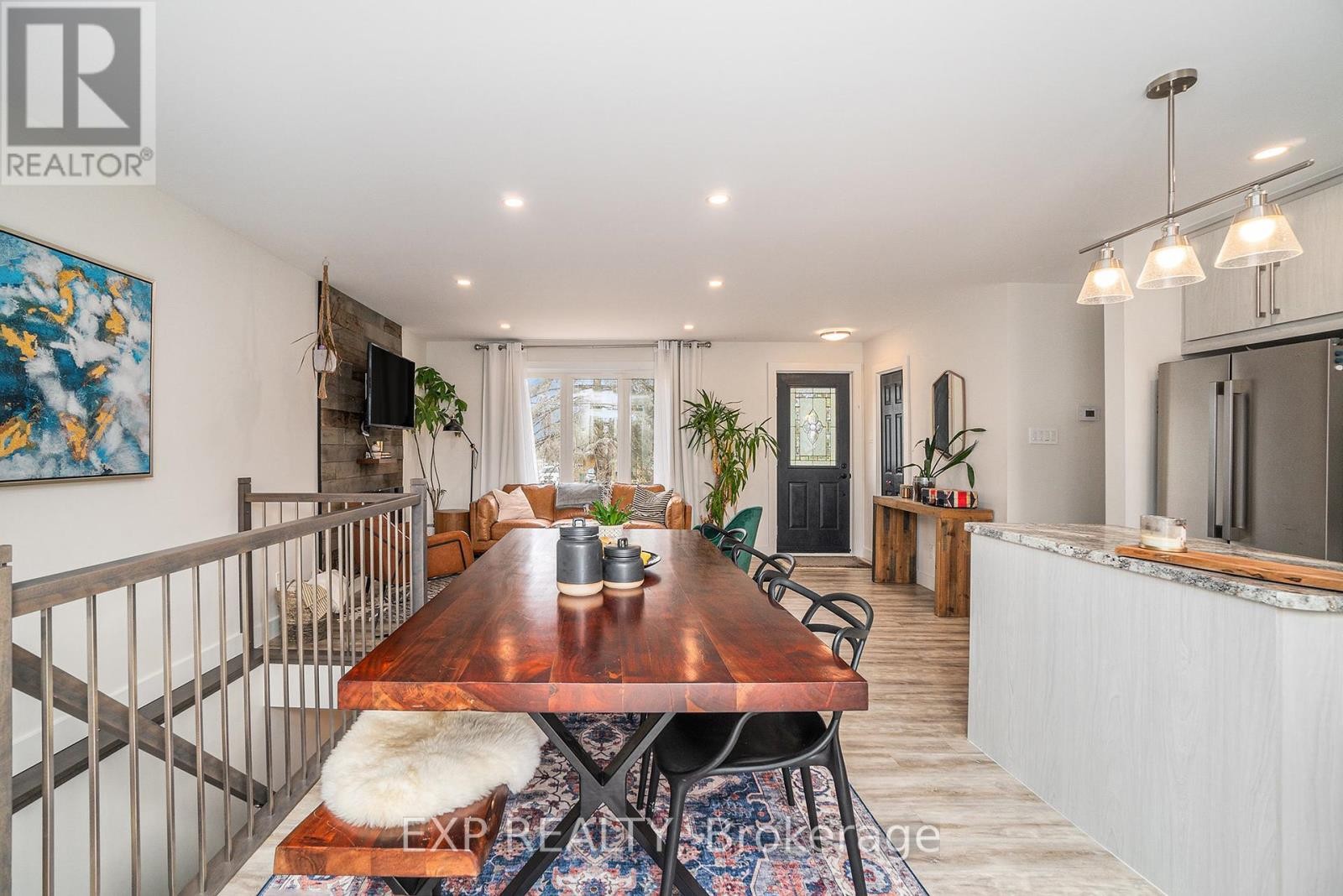 












2462 DUNNING ROAD

,
Ottawa,




Ontario
K0A3E0

