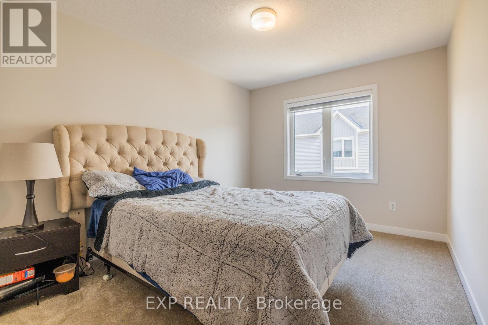 












307 CANADENSIS LANE

,
Ottawa,




Ontario
K2J6X8

