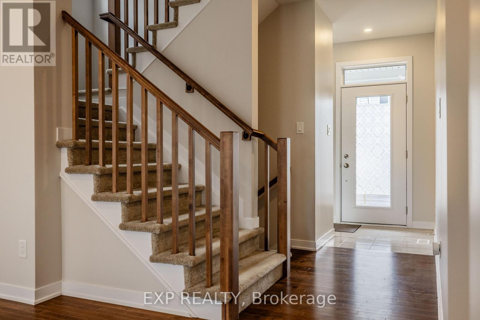 












307 CANADENSIS LANE

,
Ottawa,




Ontario
K2J6X8

