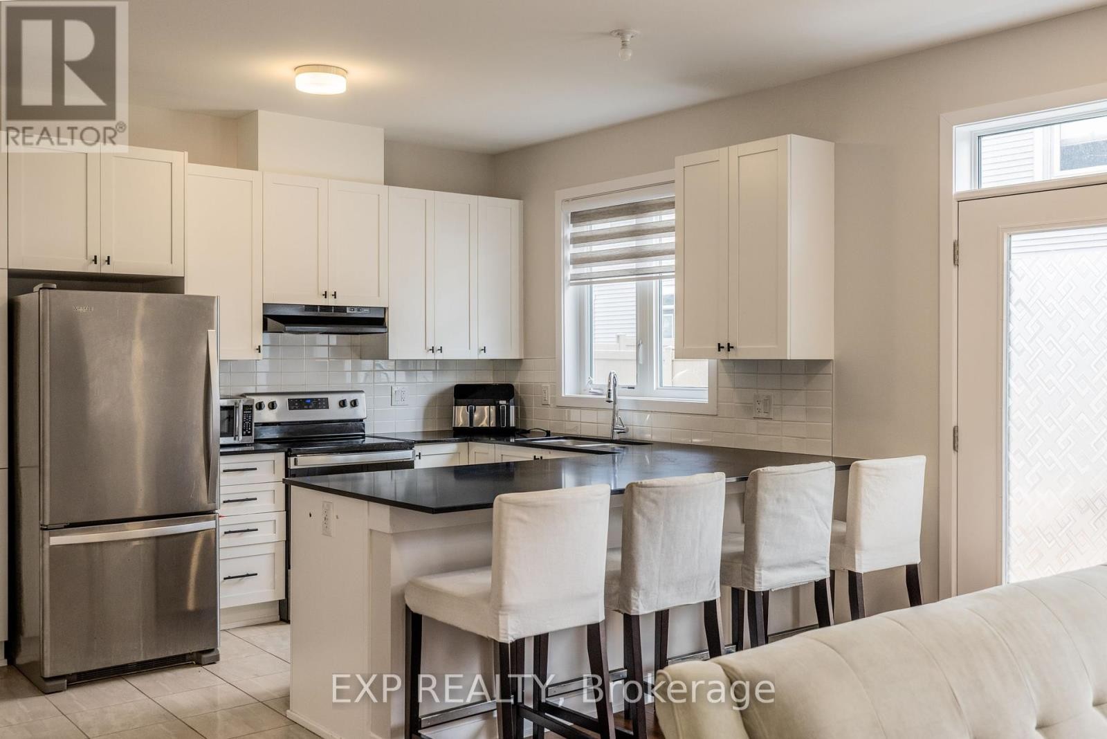 












307 CANADENSIS LANE

,
Ottawa,




Ontario
K2J6X8

