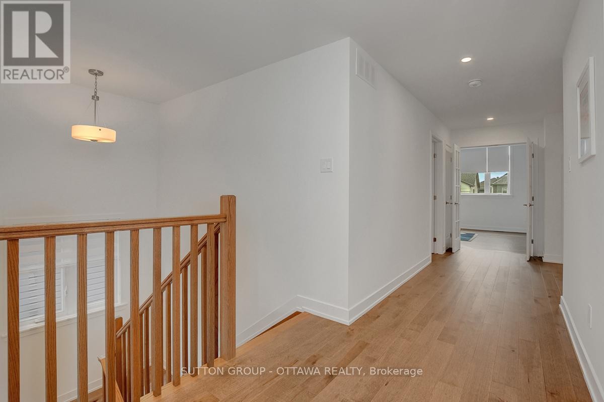 












908 DUXBURY LANE

,
Ottawa,




Ontario
K4M0M3

