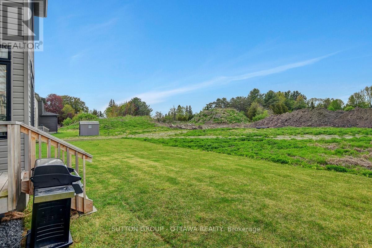 












908 DUXBURY LANE

,
Ottawa,




Ontario
K4M0M3

