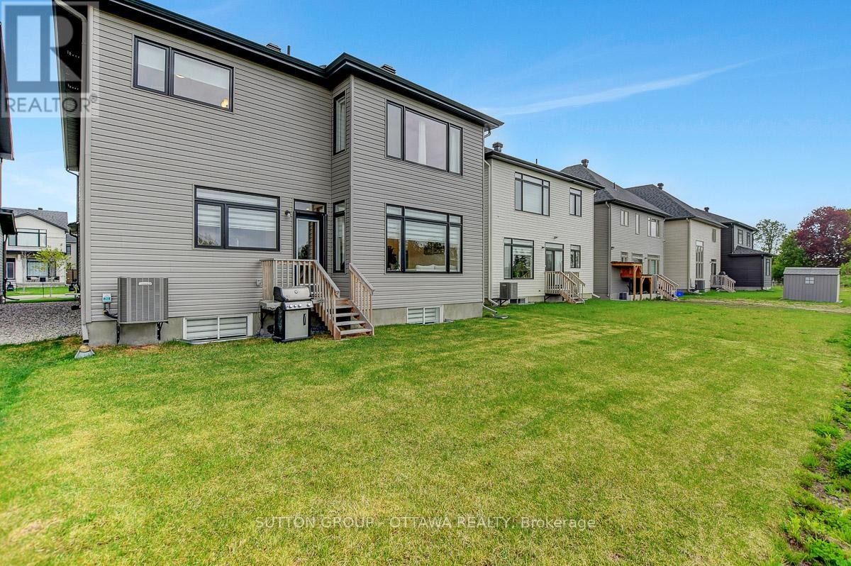 












908 DUXBURY LANE

,
Ottawa,




Ontario
K4M0M3

