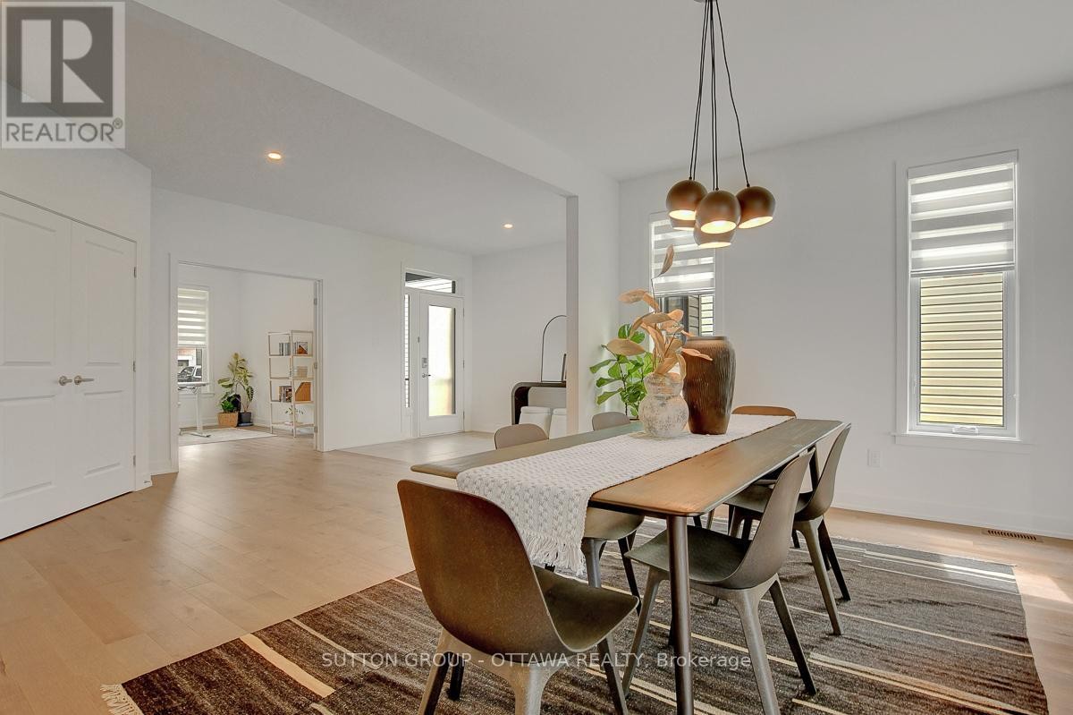 












908 DUXBURY LANE

,
Ottawa,




Ontario
K4M0M3

