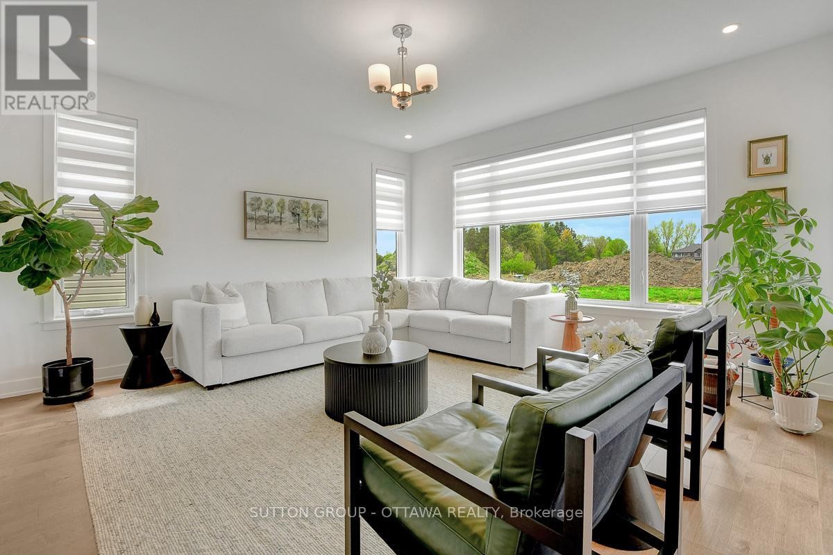 












908 DUXBURY LANE

,
Ottawa,




Ontario
K4M0M3

