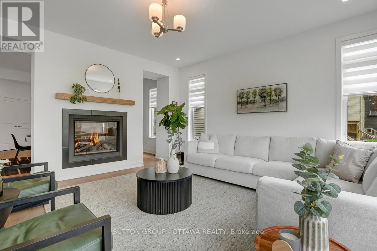 












908 DUXBURY LANE

,
Ottawa,




Ontario
K4M0M3

