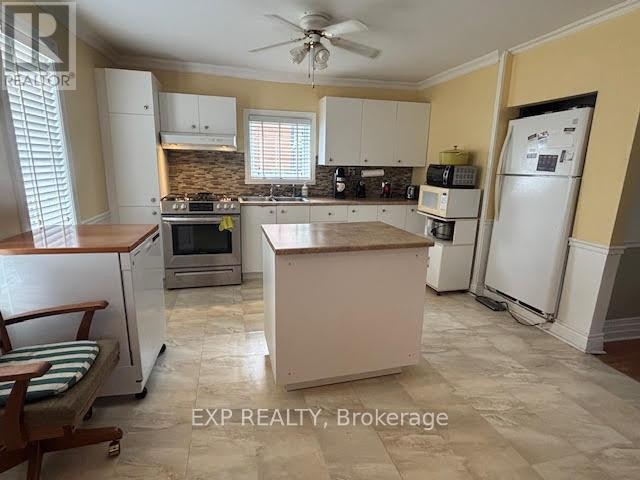 












188 REGENT STREET

,
Hawkesbury,




Ontario
K6A1E8

