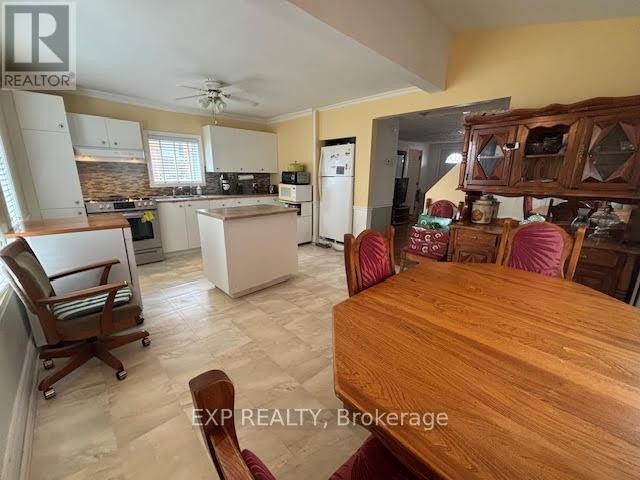 












188 REGENT STREET

,
Hawkesbury,




Ontario
K6A1E8

