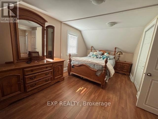 












188 REGENT STREET

,
Hawkesbury,




Ontario
K6A1E8

