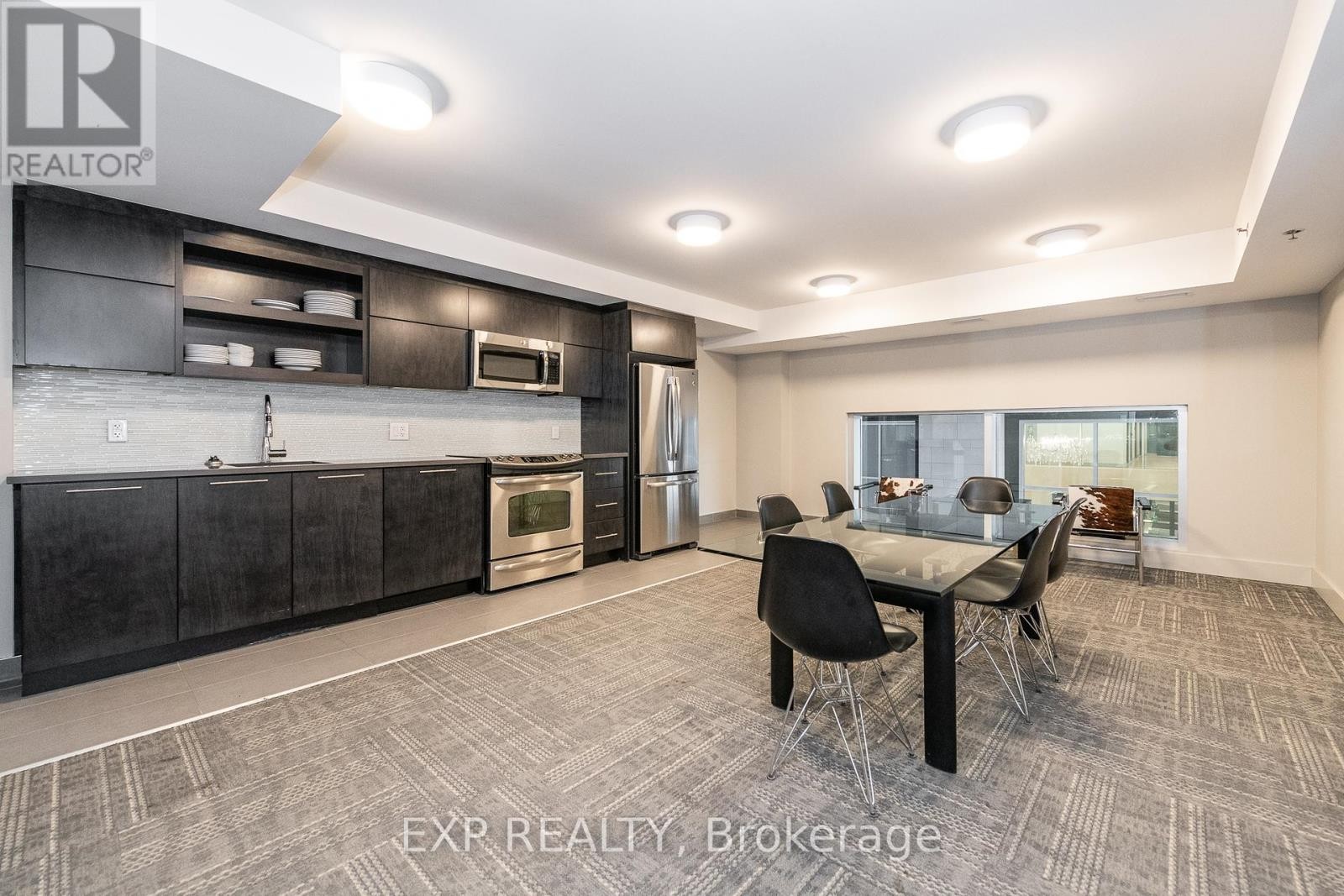 












303 - 108 RICHMOND ROAD

,
Ottawa,




Ontario
K1Z0B3

