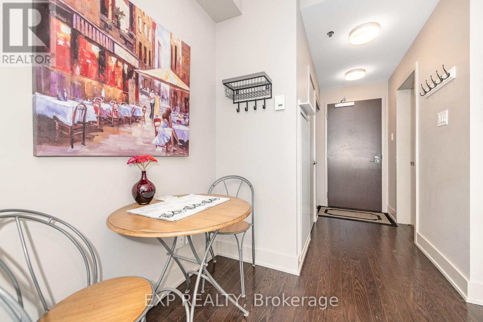 












303 - 108 RICHMOND ROAD

,
Ottawa,




Ontario
K1Z0B3

