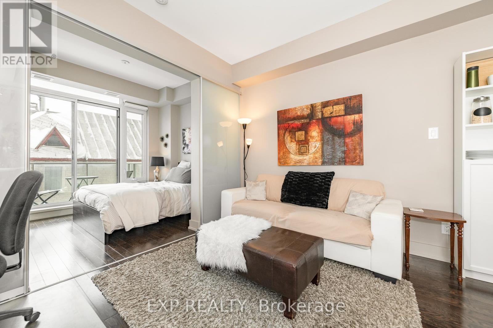 












303 - 108 RICHMOND ROAD

,
Ottawa,




Ontario
K1Z0B3

