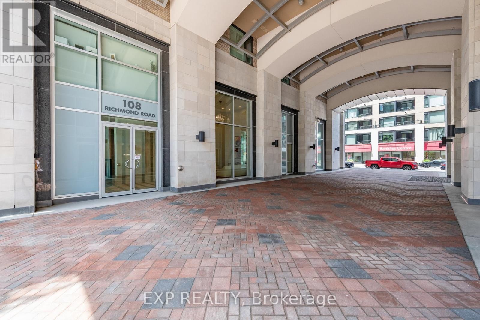 












303 - 108 RICHMOND ROAD

,
Ottawa,




Ontario
K1Z0B3

