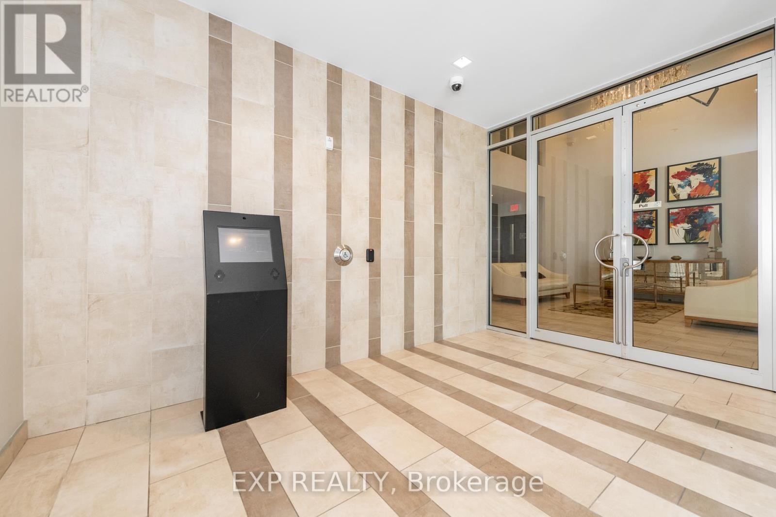 












303 - 108 RICHMOND ROAD

,
Ottawa,




Ontario
K1Z0B3

