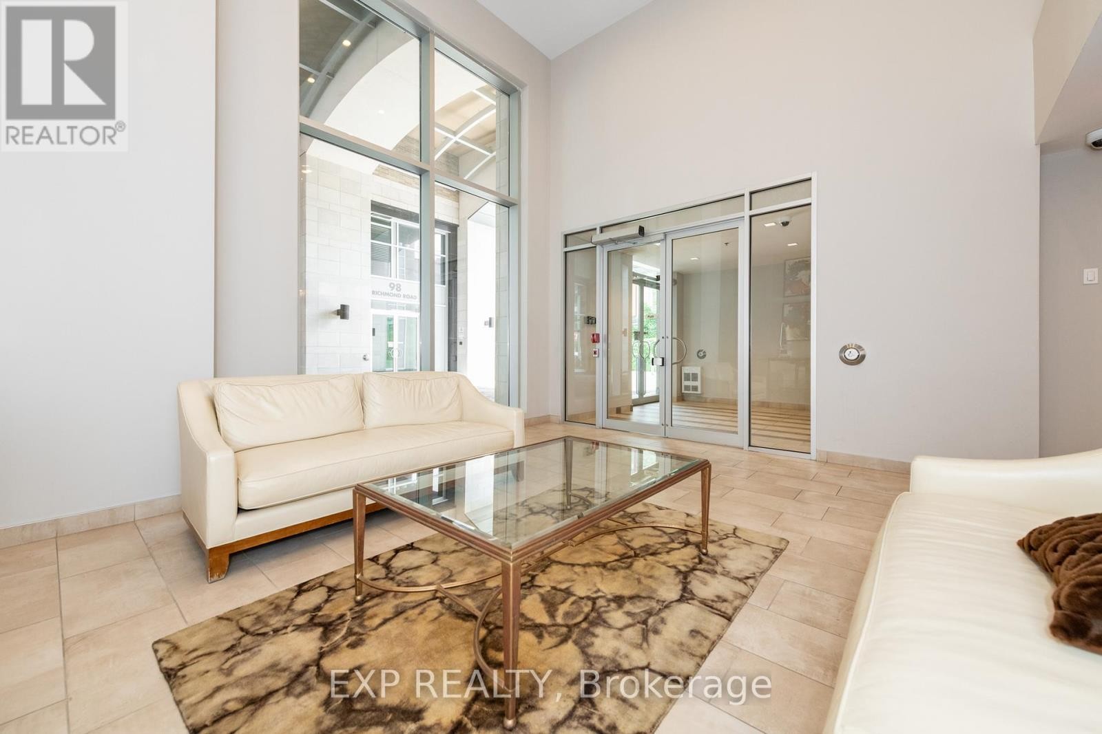 












303 - 108 RICHMOND ROAD

,
Ottawa,




Ontario
K1Z0B3

