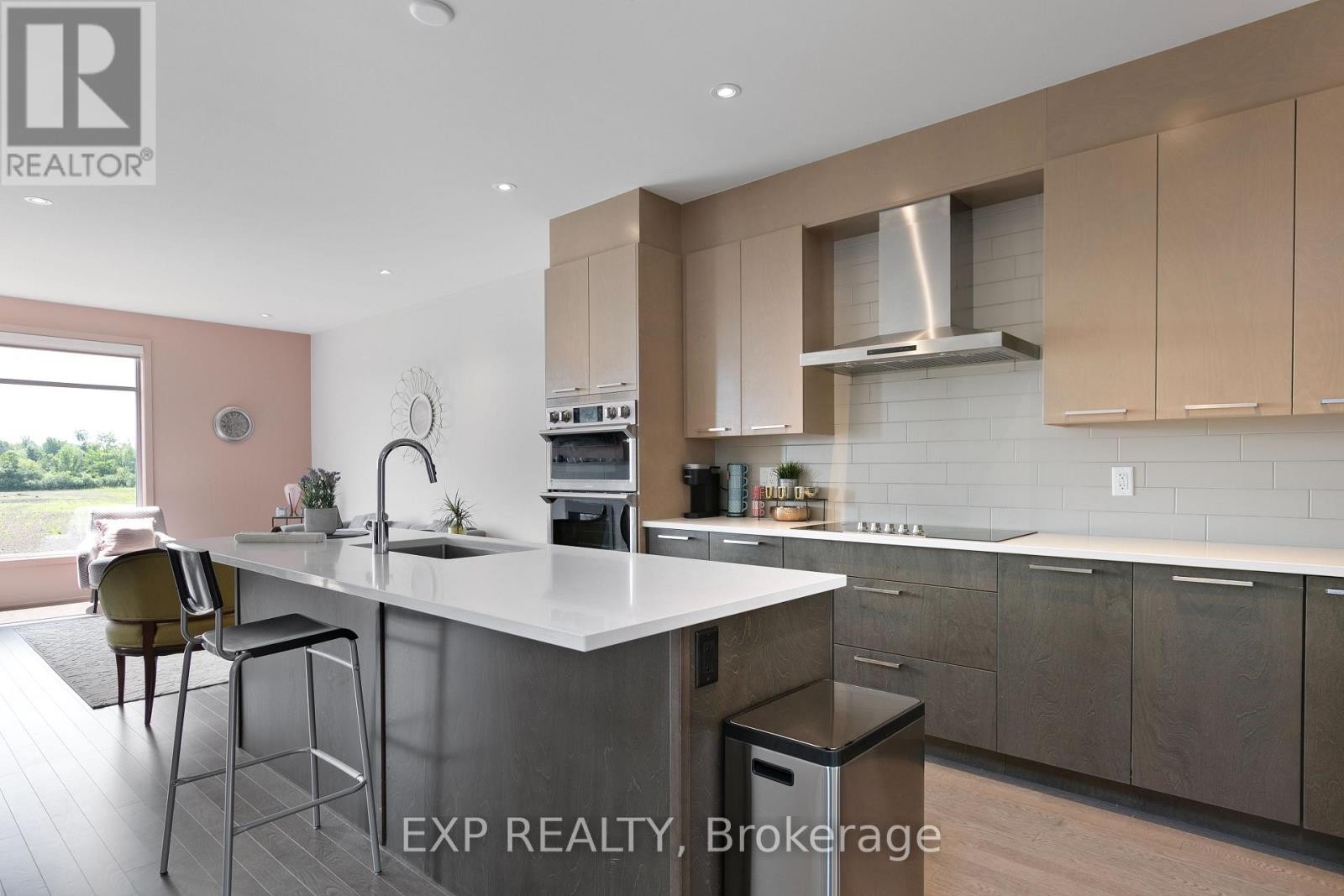 












244 SHUTTLEWORTH DRIVE

,
Ottawa,




Ontario
K1T0T4

