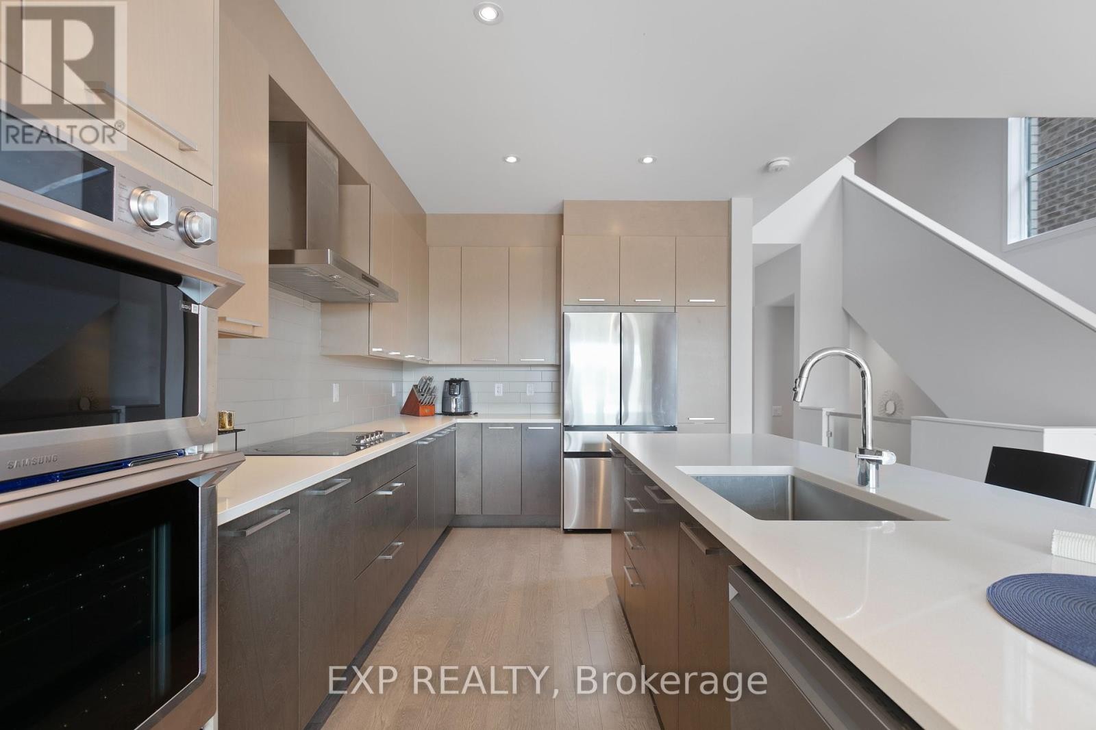 












244 SHUTTLEWORTH DRIVE

,
Ottawa,




Ontario
K1T0T4

