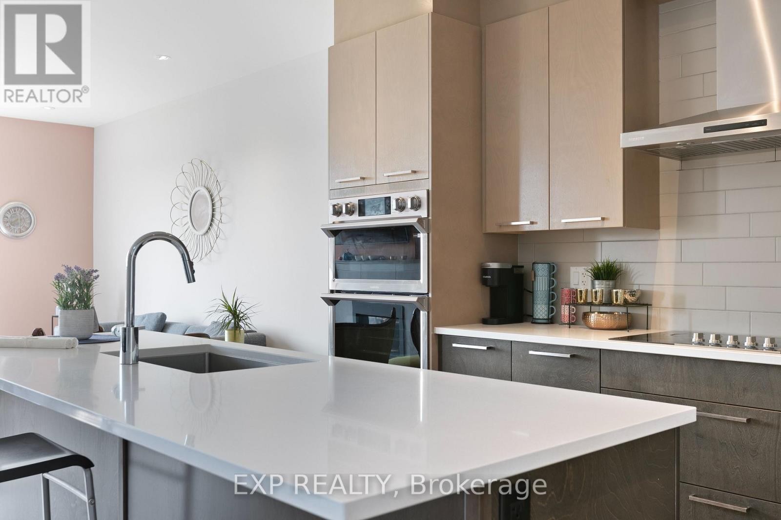 












244 SHUTTLEWORTH DRIVE

,
Ottawa,




Ontario
K1T0T4


