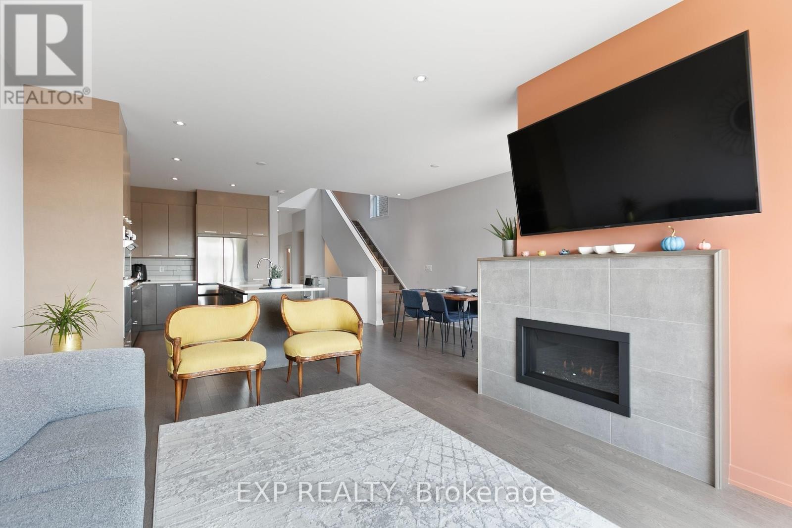 












244 SHUTTLEWORTH DRIVE

,
Ottawa,




Ontario
K1T0T4


