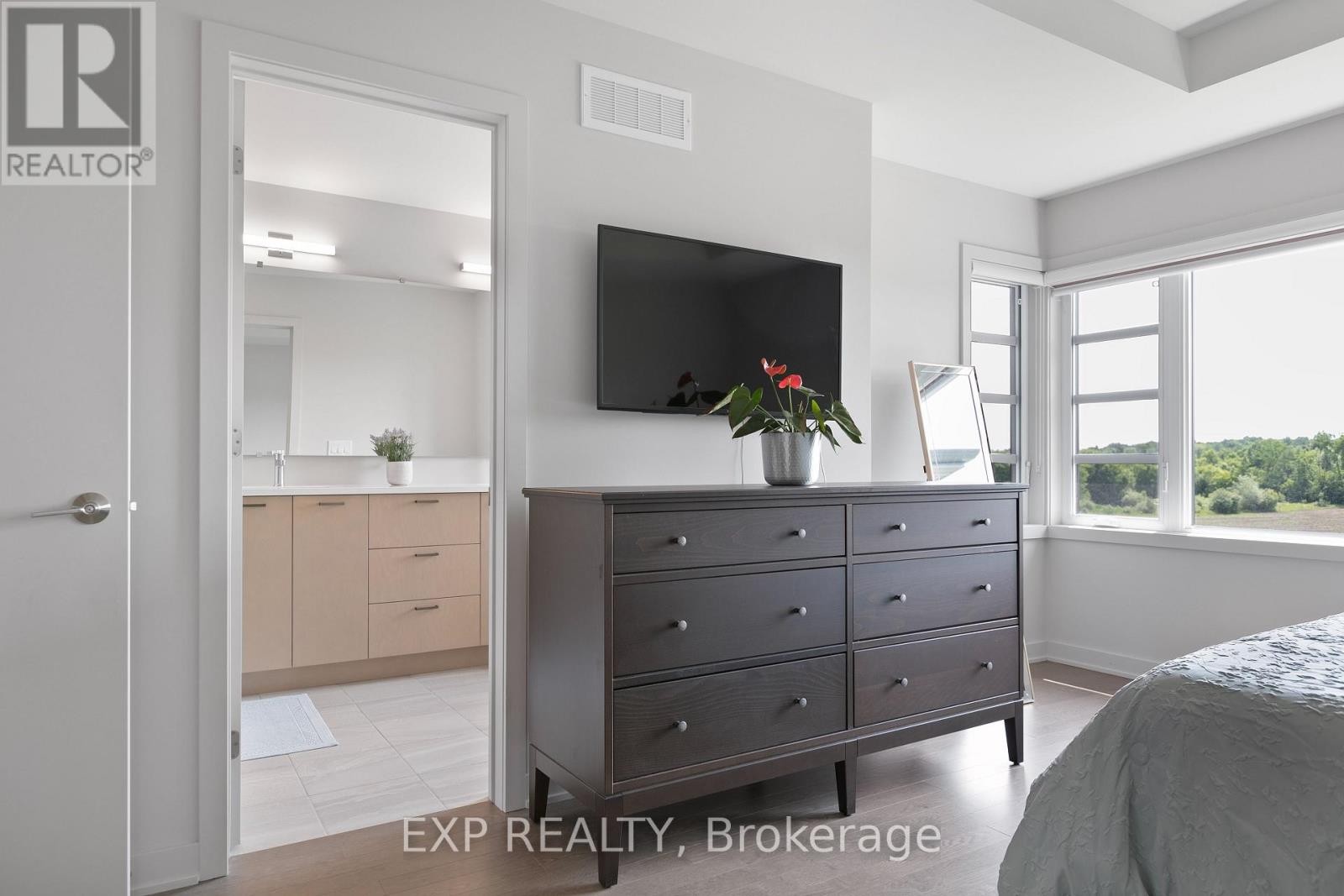 












244 SHUTTLEWORTH DRIVE

,
Ottawa,




Ontario
K1T0T4

