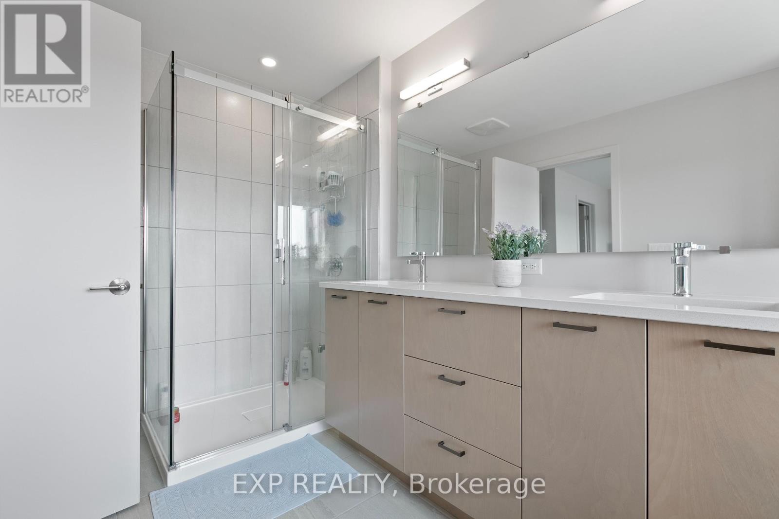 












244 SHUTTLEWORTH DRIVE

,
Ottawa,




Ontario
K1T0T4

