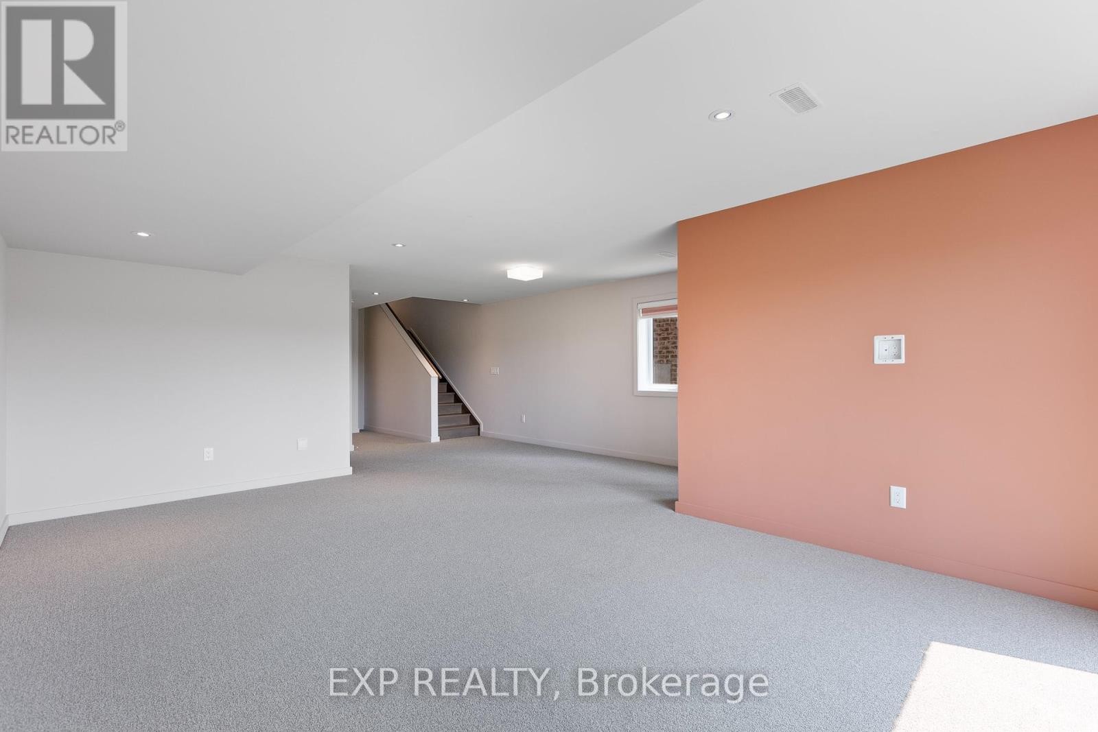 












244 SHUTTLEWORTH DRIVE

,
Ottawa,




Ontario
K1T0T4

