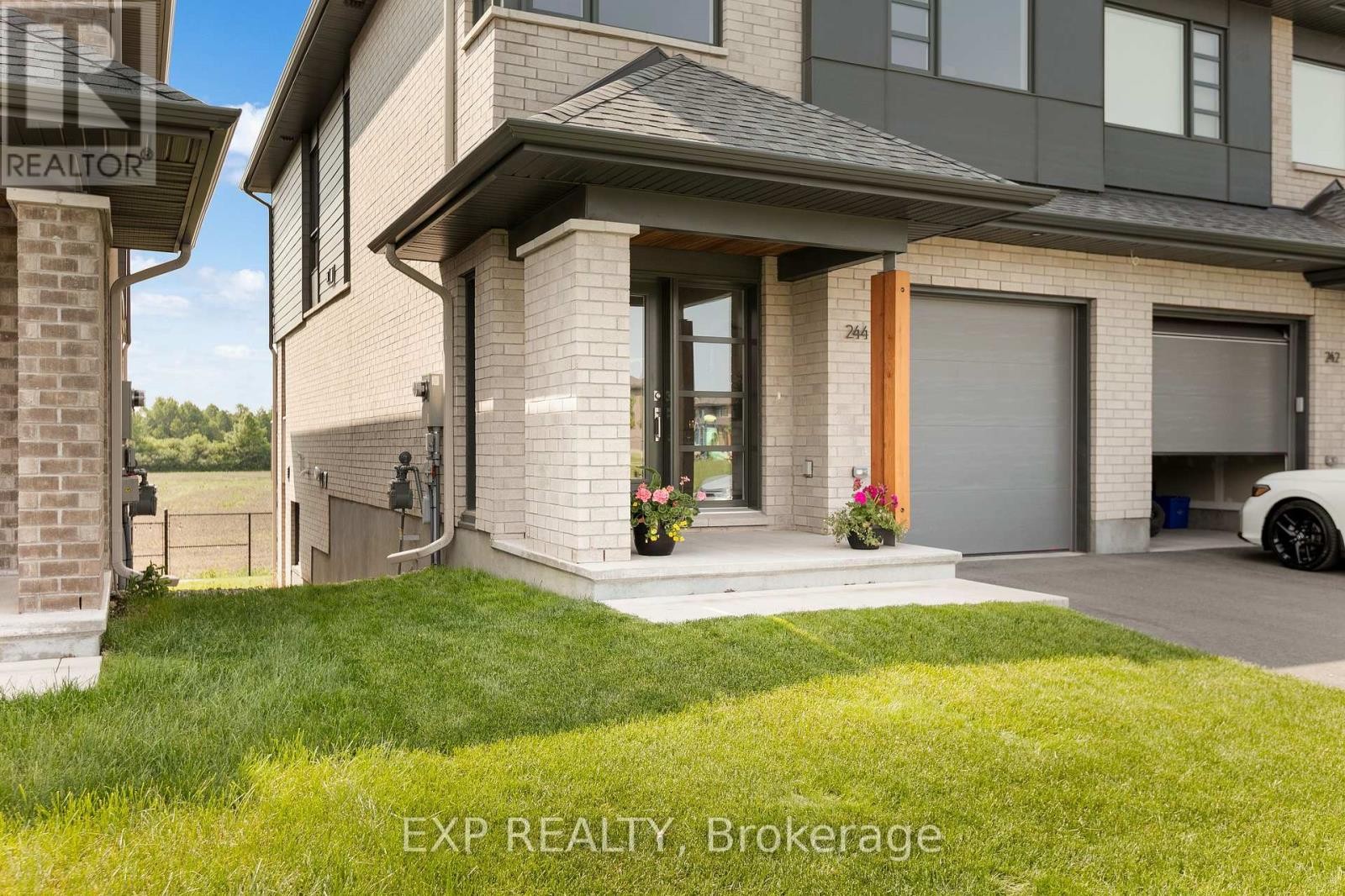 












244 SHUTTLEWORTH DRIVE

,
Ottawa,




Ontario
K1T0T4


