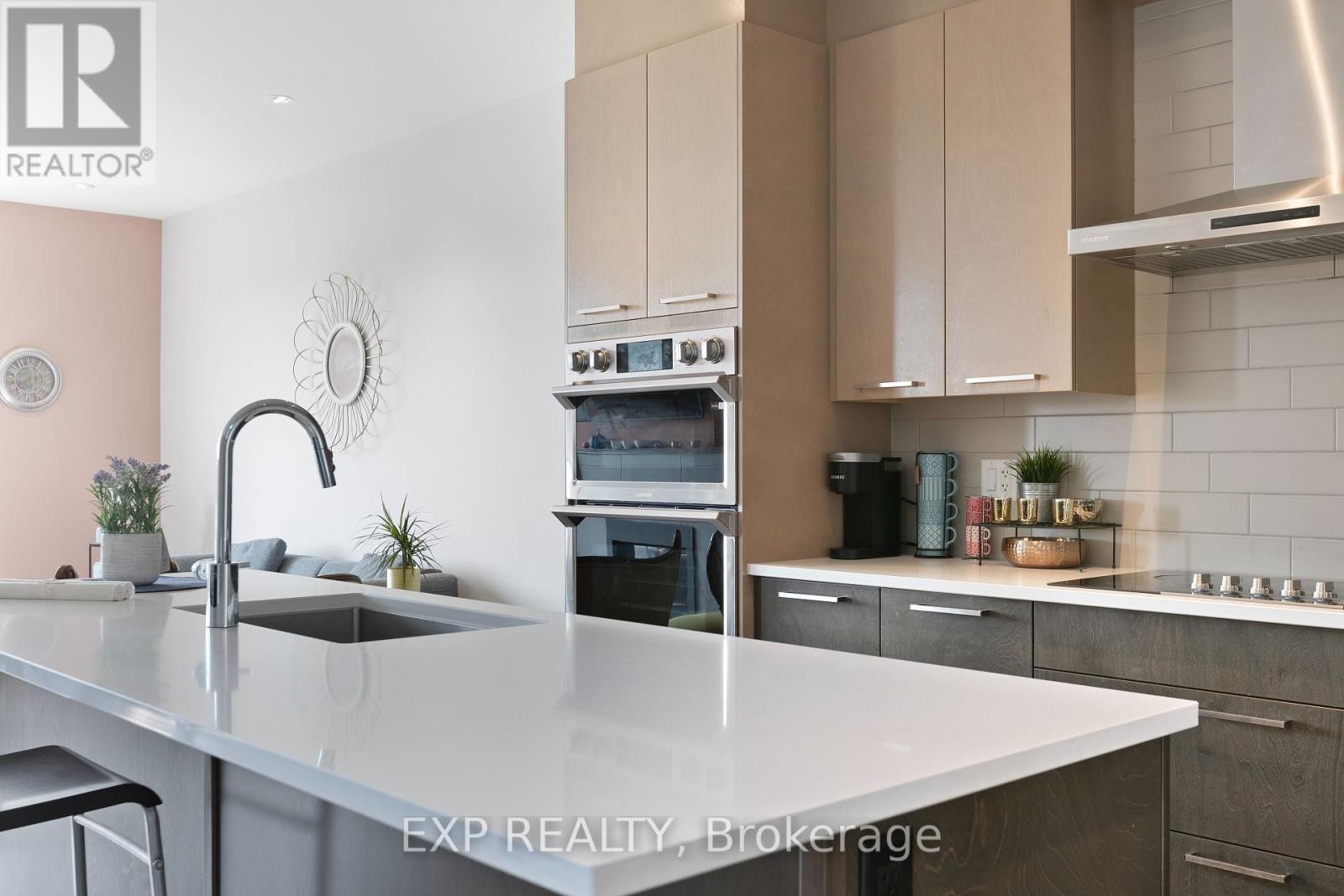 












244 SHUTTLEWORTH DRIVE

,
Ottawa,




Ontario
K1T0T4

