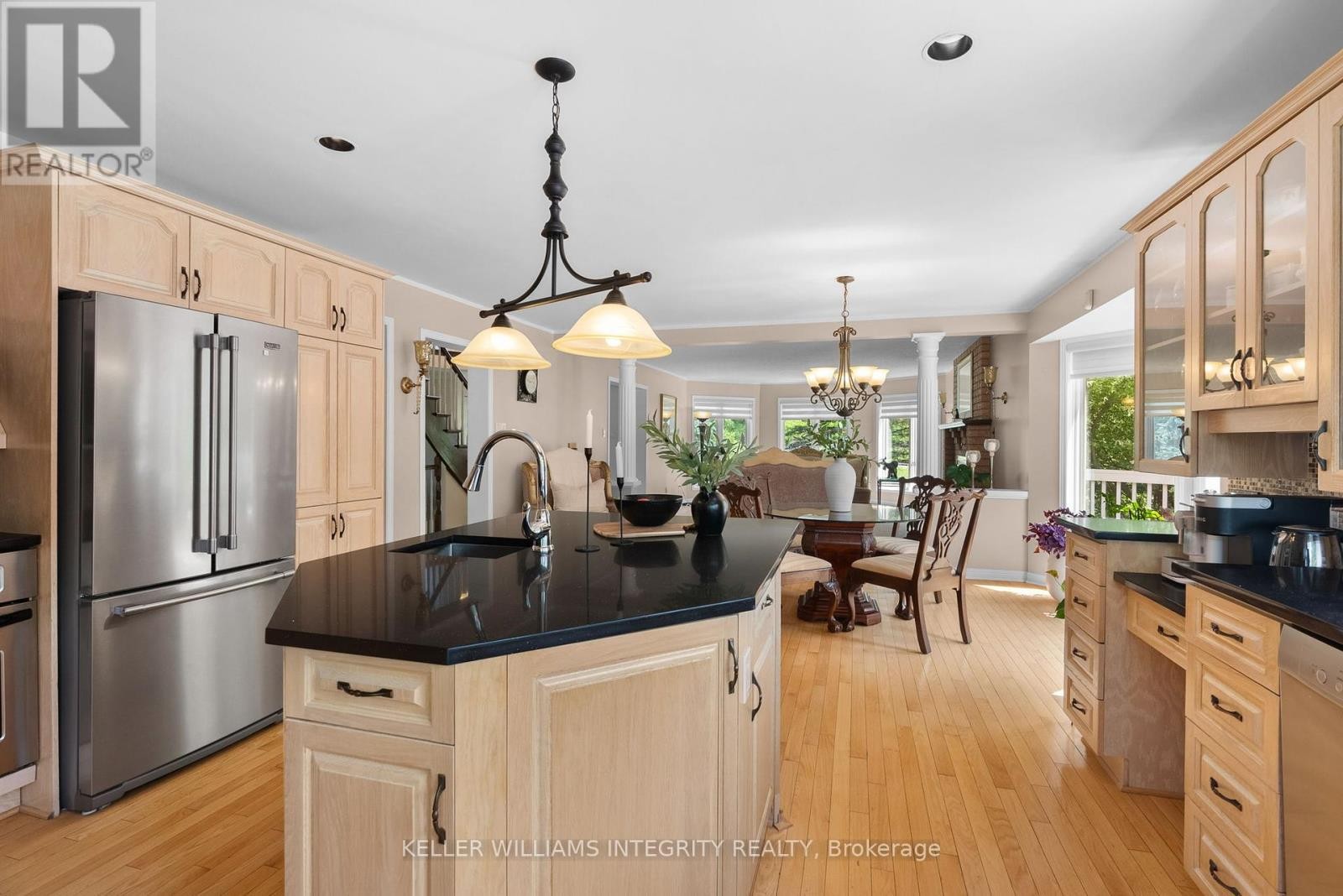 












22 MARCHBROOK CIRCLE

,
Ottawa,




Ontario
K2W1A1

