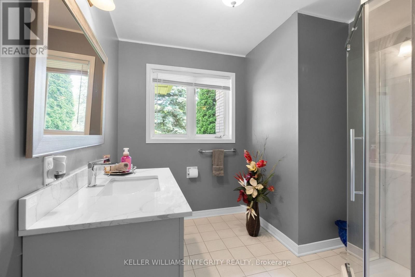 












22 MARCHBROOK CIRCLE

,
Ottawa,




Ontario
K2W1A1

