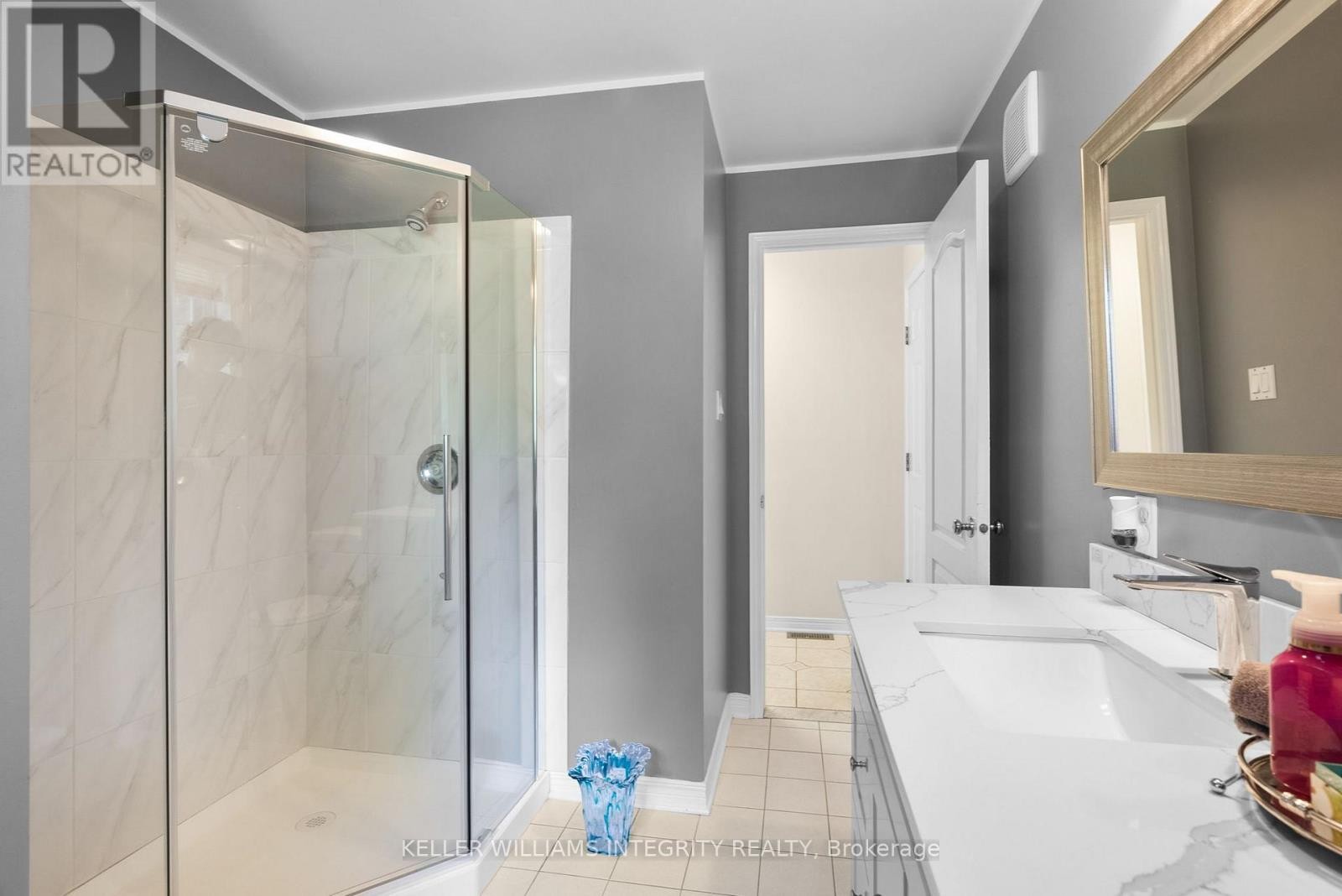 












22 MARCHBROOK CIRCLE

,
Ottawa,




Ontario
K2W1A1


