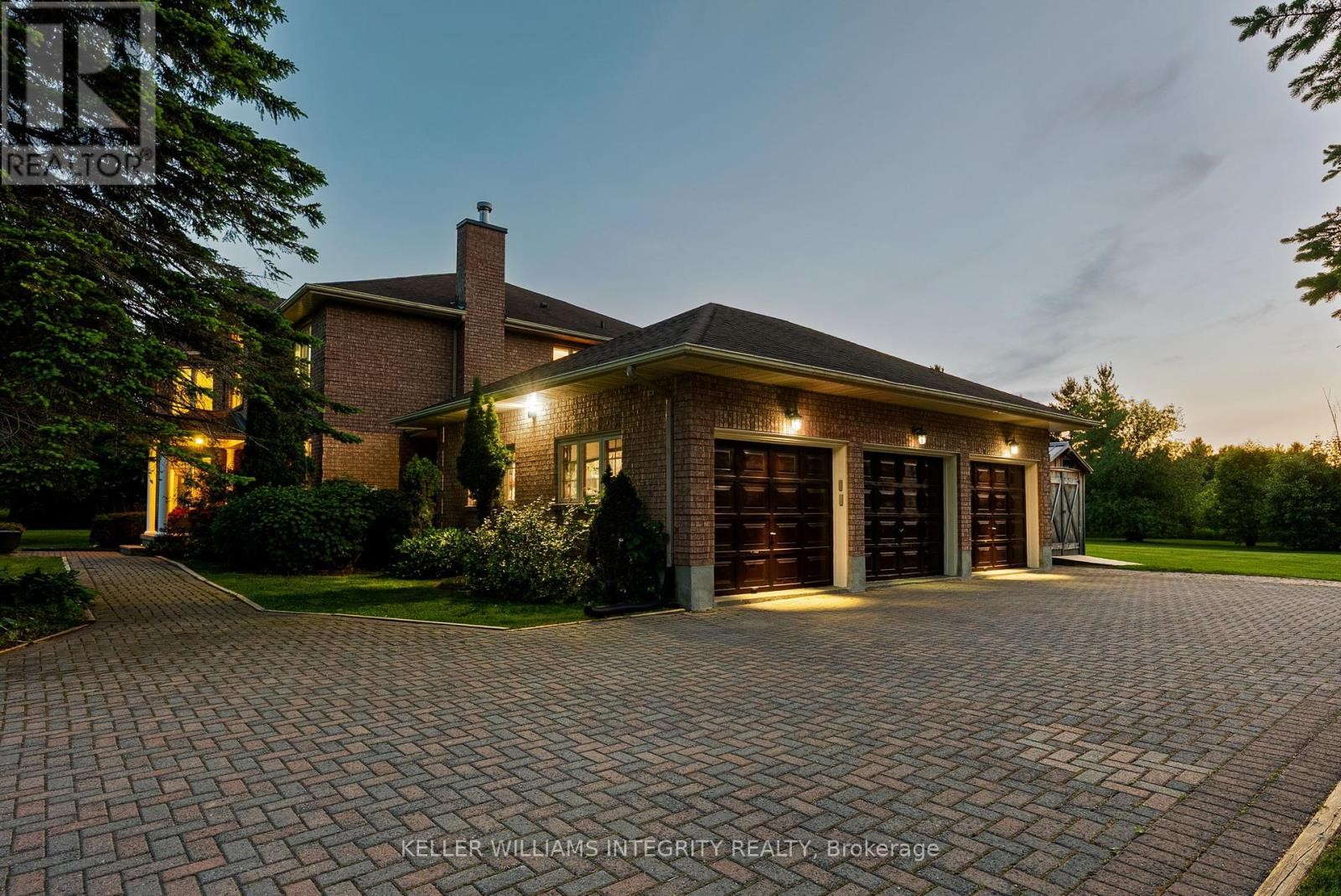 












22 MARCHBROOK CIRCLE

,
Ottawa,




Ontario
K2W1A1

