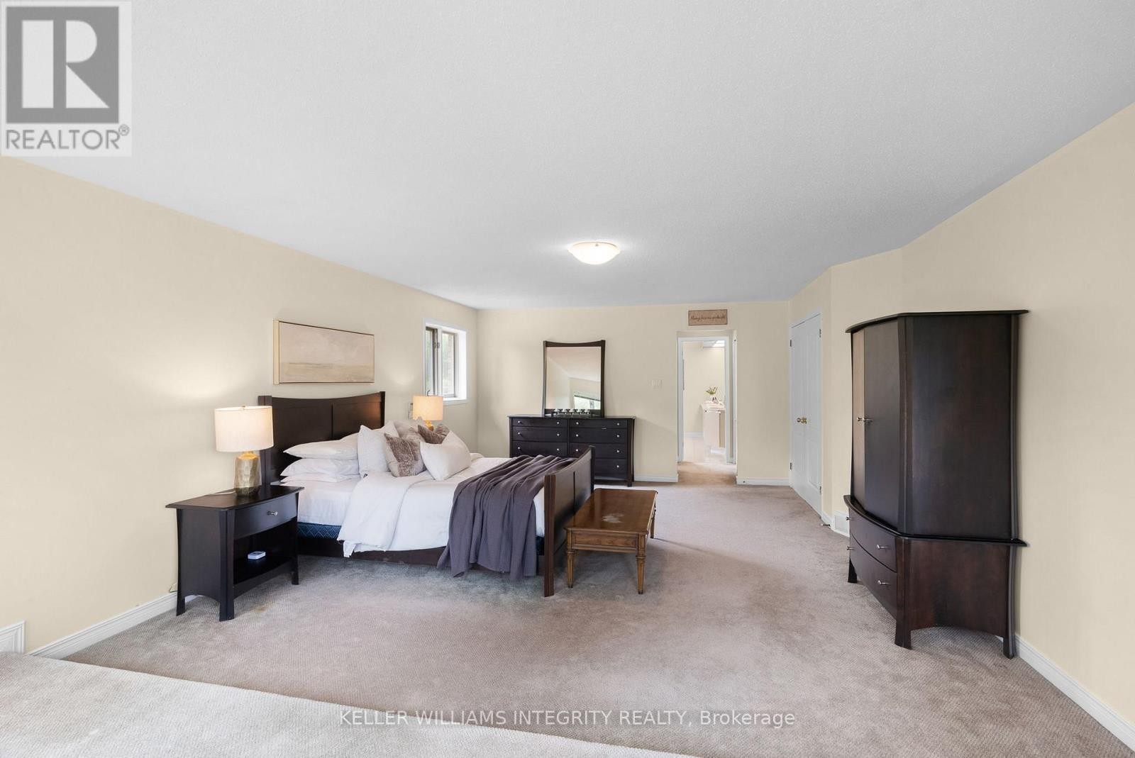 












22 MARCHBROOK CIRCLE

,
Ottawa,




Ontario
K2W1A1

