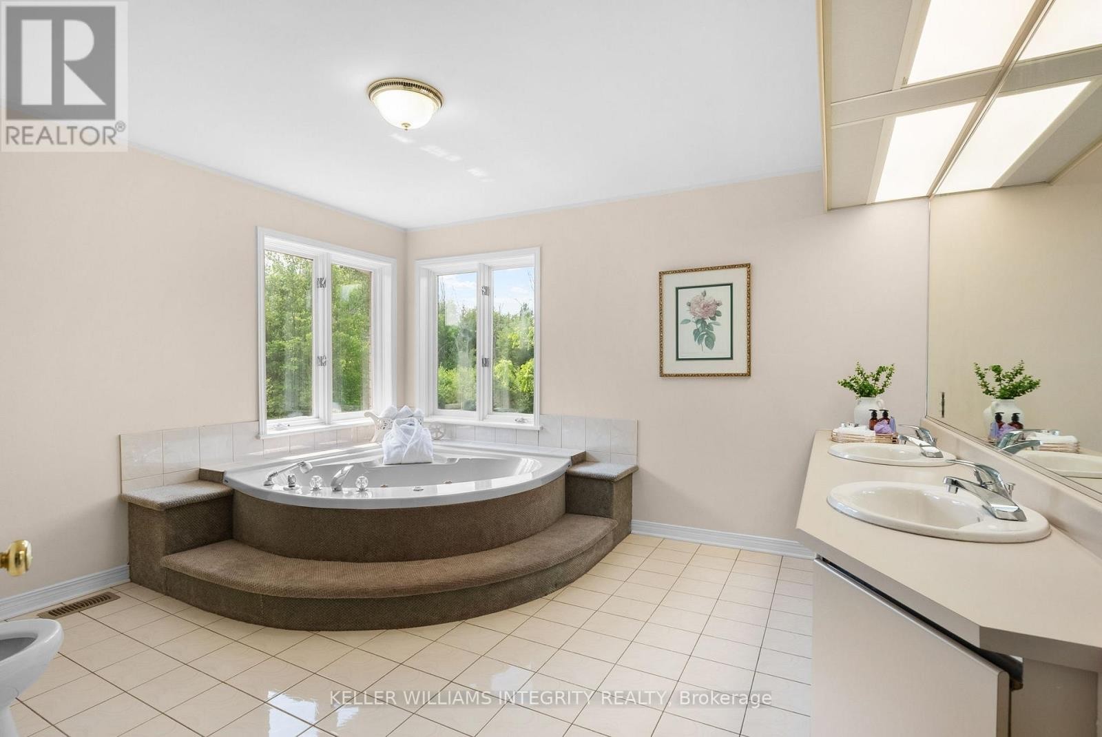 












22 MARCHBROOK CIRCLE

,
Ottawa,




Ontario
K2W1A1

