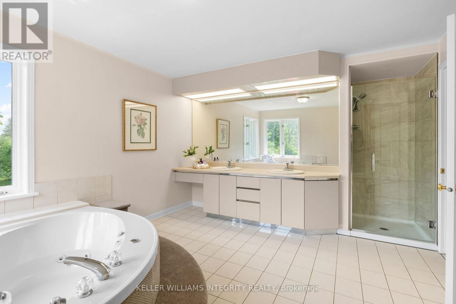 












22 MARCHBROOK CIRCLE

,
Ottawa,




Ontario
K2W1A1

