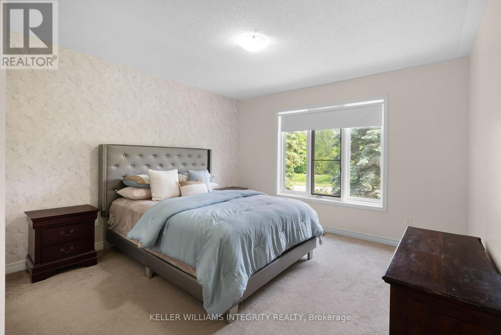 












22 MARCHBROOK CIRCLE

,
Ottawa,




Ontario
K2W1A1

