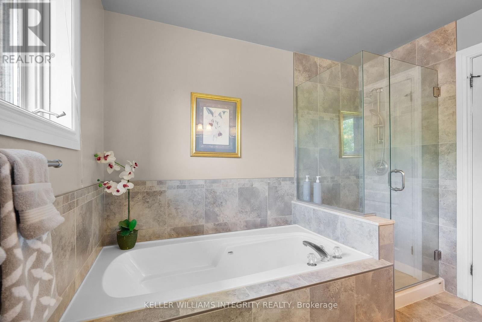 












22 MARCHBROOK CIRCLE

,
Ottawa,




Ontario
K2W1A1

