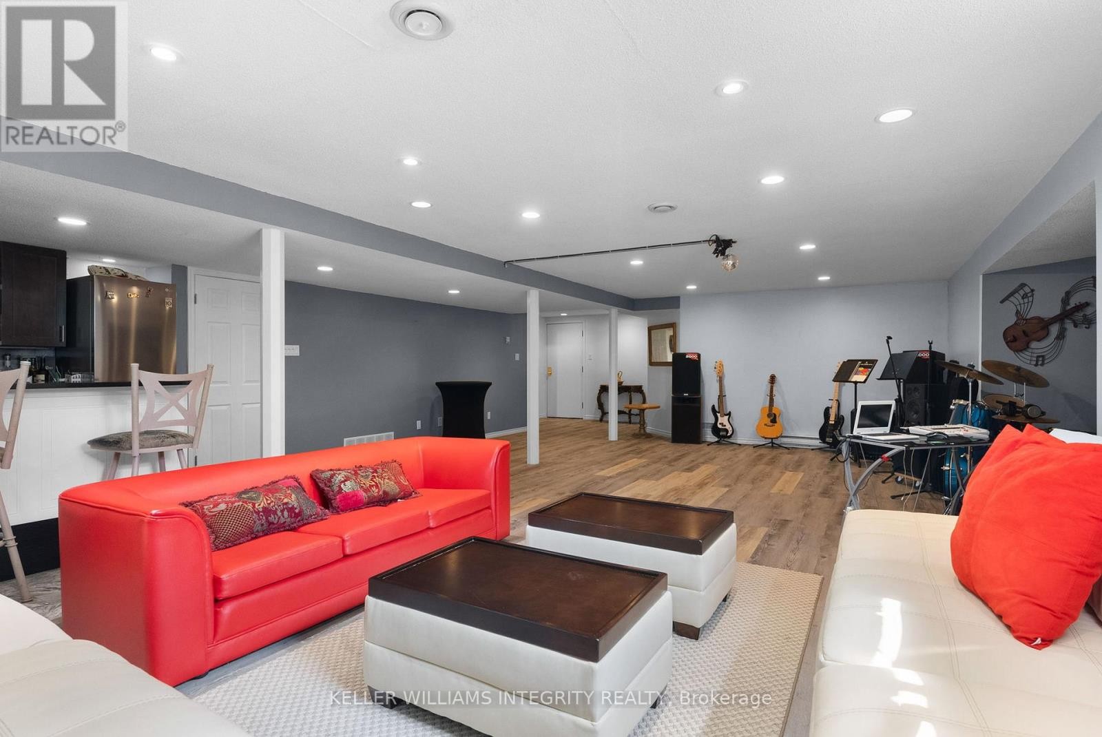 












22 MARCHBROOK CIRCLE

,
Ottawa,




Ontario
K2W1A1

