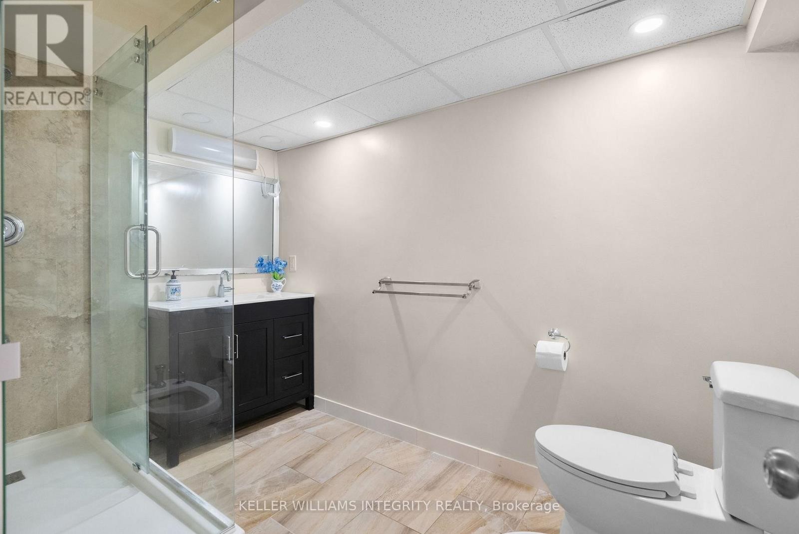 












22 MARCHBROOK CIRCLE

,
Ottawa,




Ontario
K2W1A1

