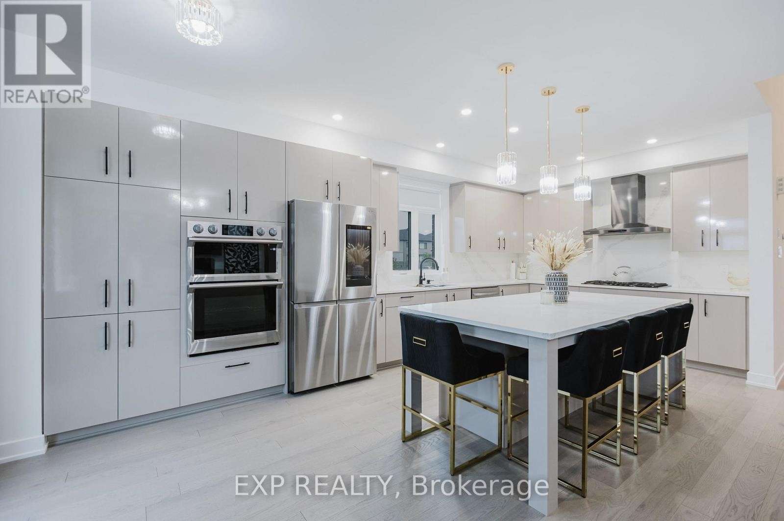 












900 DUXBURY LANE

,
Ottawa,




Ontario
K4M0M3

