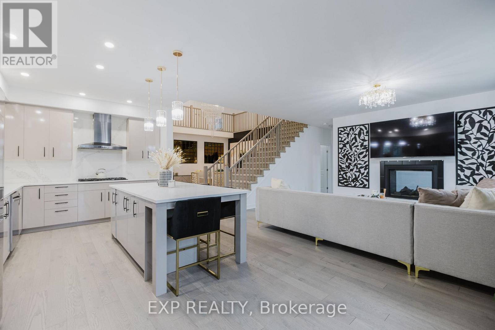 












900 DUXBURY LANE

,
Ottawa,




Ontario
K4M0M3

