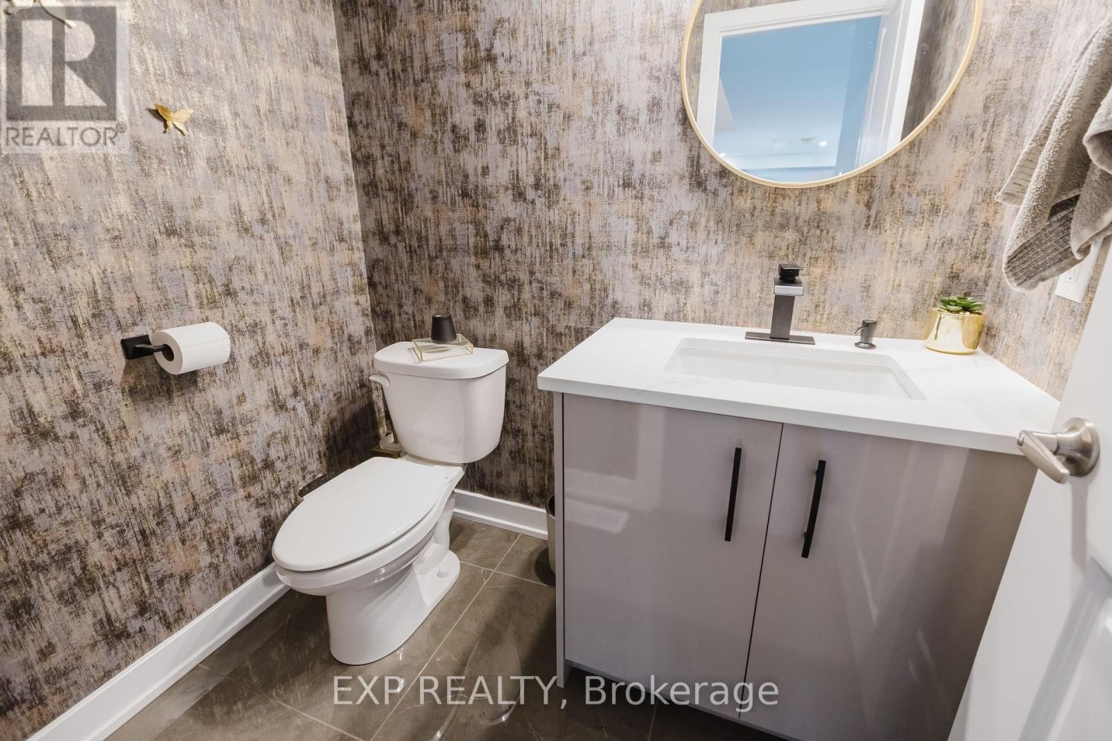 












900 DUXBURY LANE

,
Ottawa,




Ontario
K4M0M3

