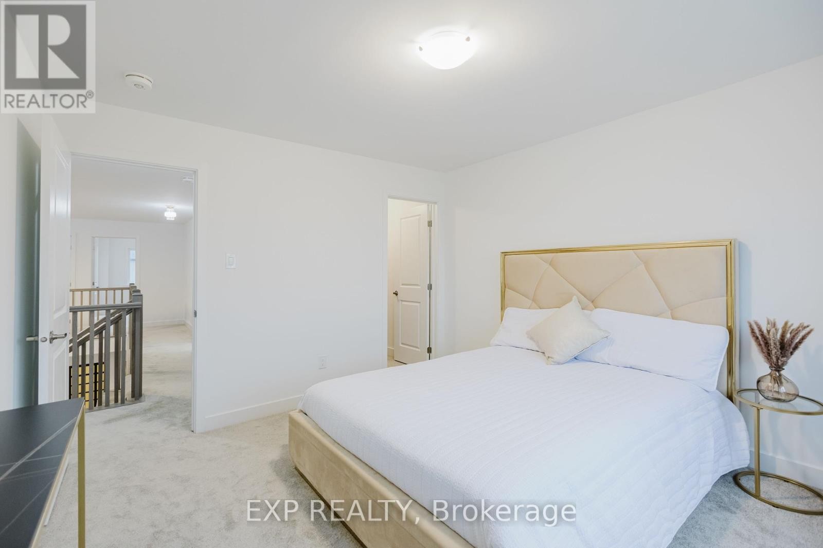 












900 DUXBURY LANE

,
Ottawa,




Ontario
K4M0M3

