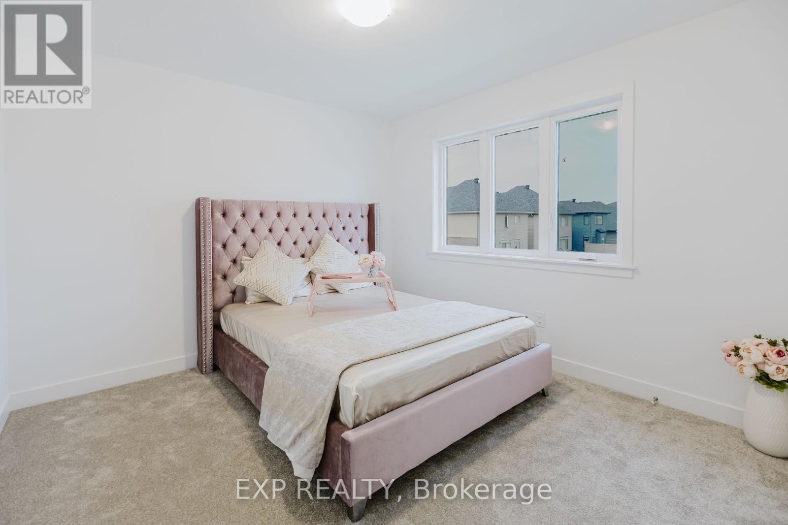 












900 DUXBURY LANE

,
Ottawa,




Ontario
K4M0M3


