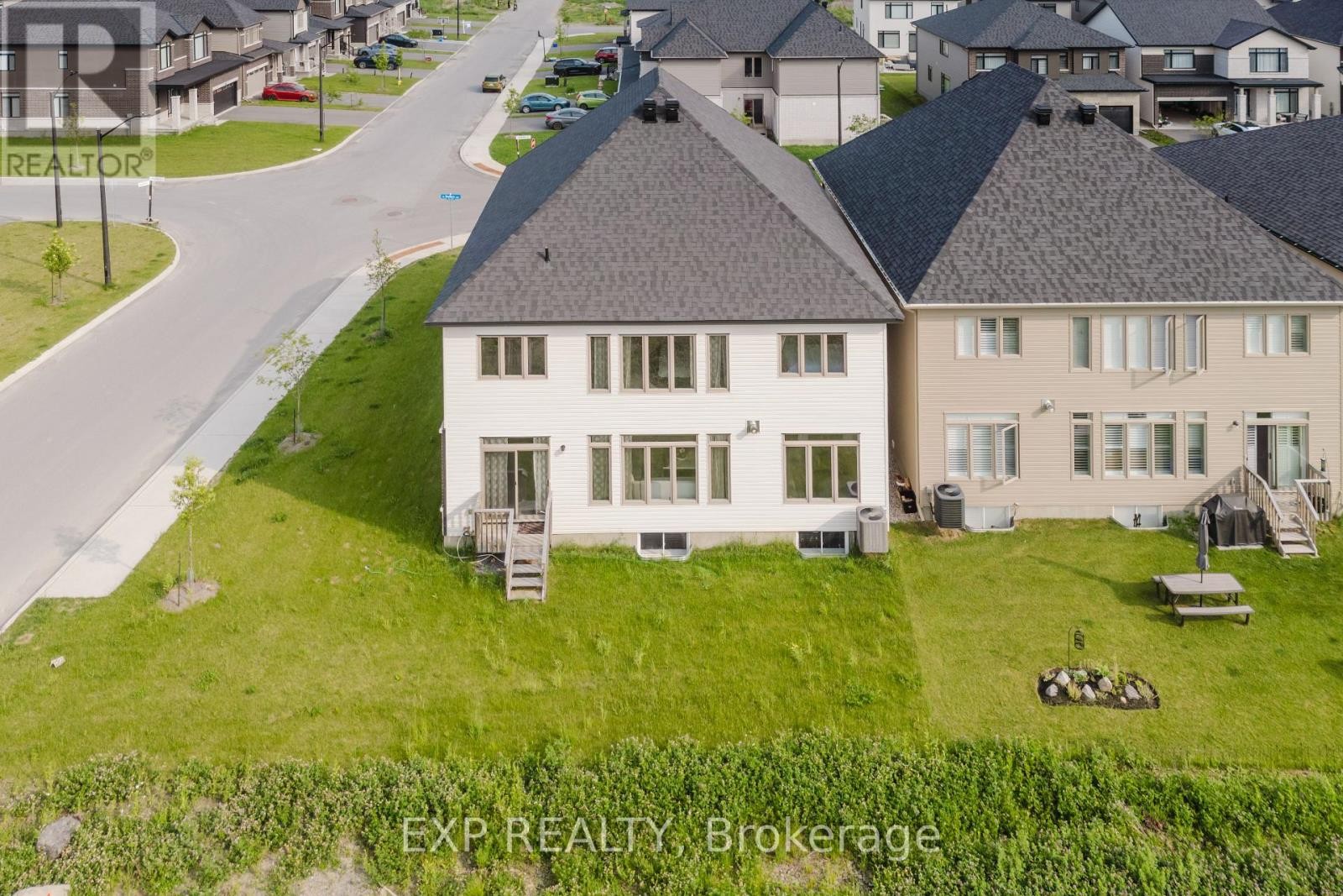 












900 DUXBURY LANE

,
Ottawa,




Ontario
K4M0M3

