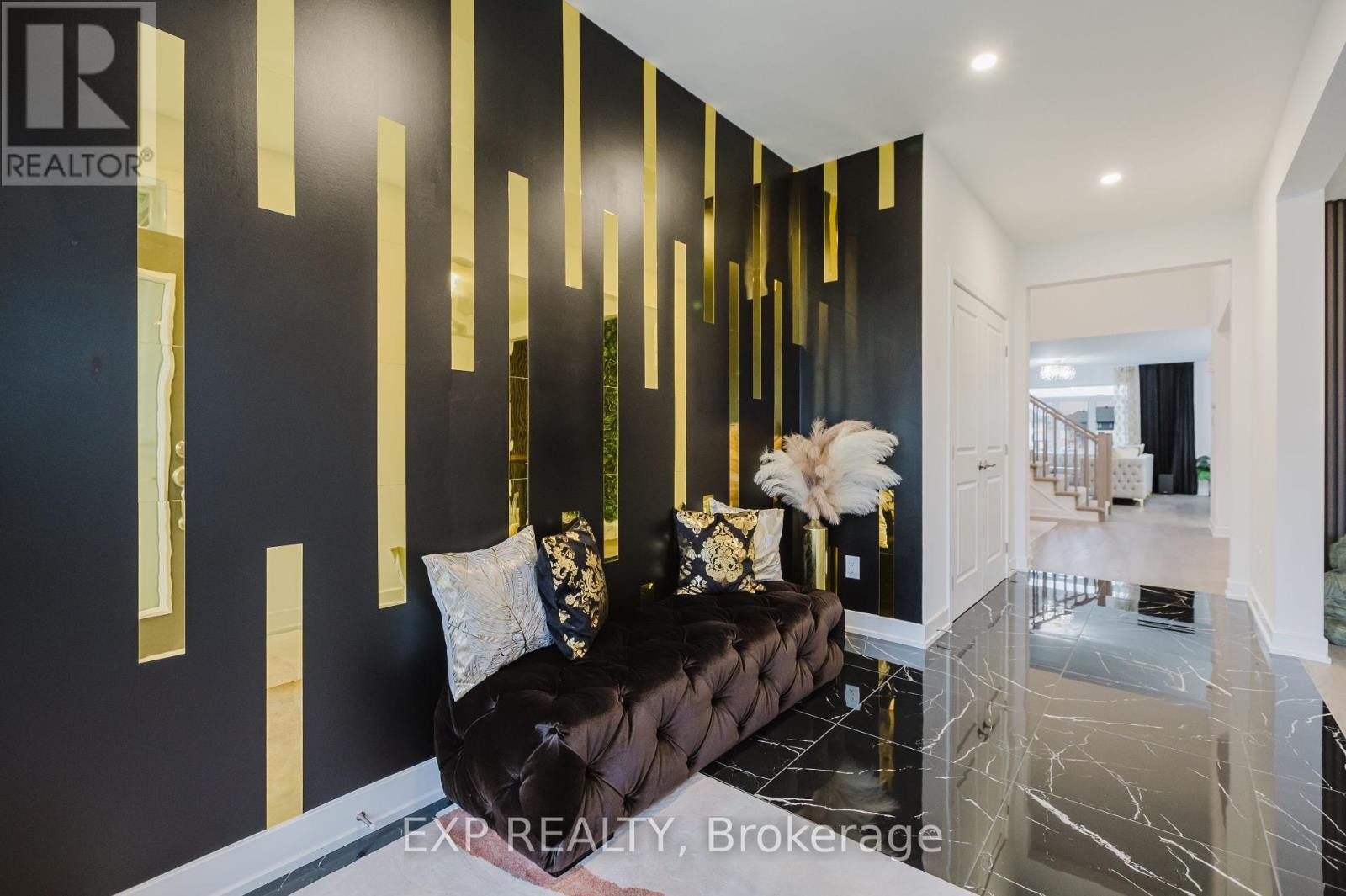 












900 DUXBURY LANE

,
Ottawa,




Ontario
K4M0M3

