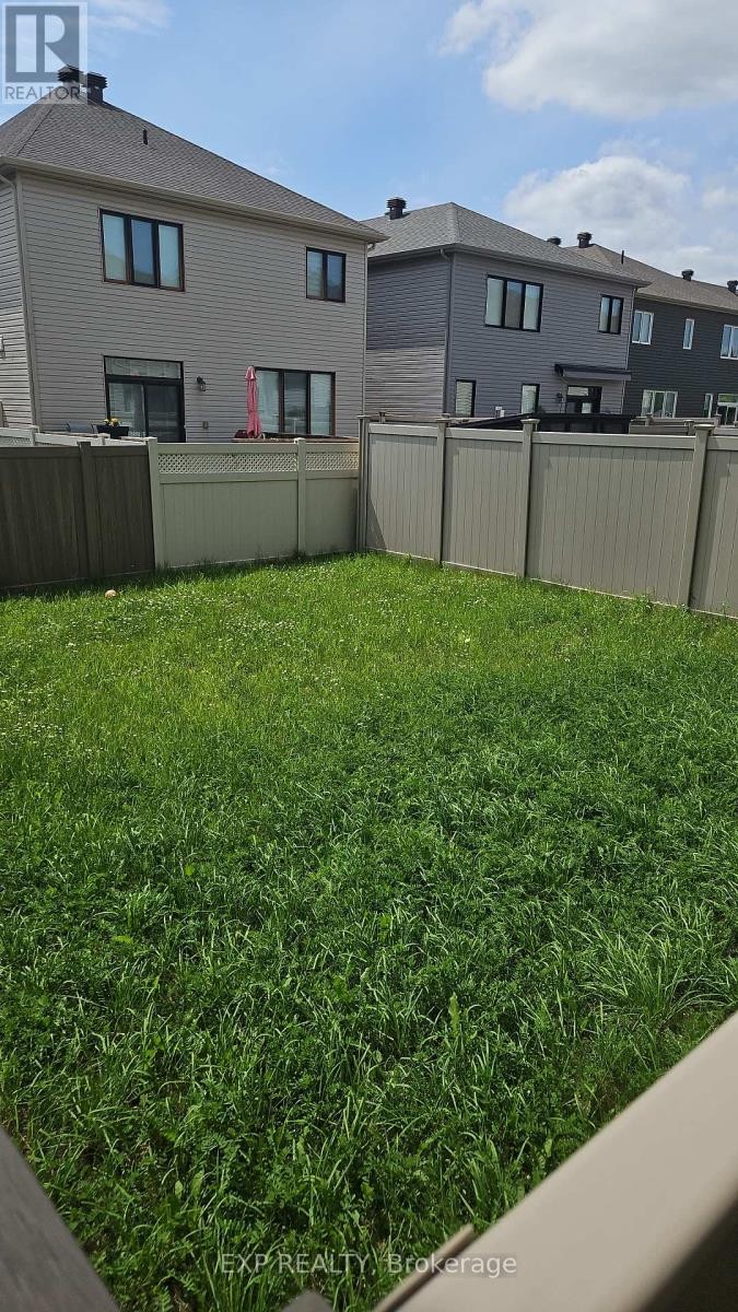 












39 KNOCKADERRY CRESCENT

,
Ottawa,




Ontario
K2J6H2

